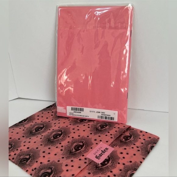 Hot item 🔥GUCCI: Gucci Garden Notebook *Rare* - Picture 2 of 2